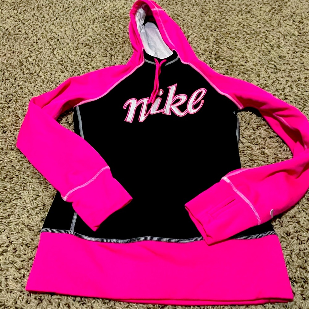 ⭐️Nike Hoodie⭐️